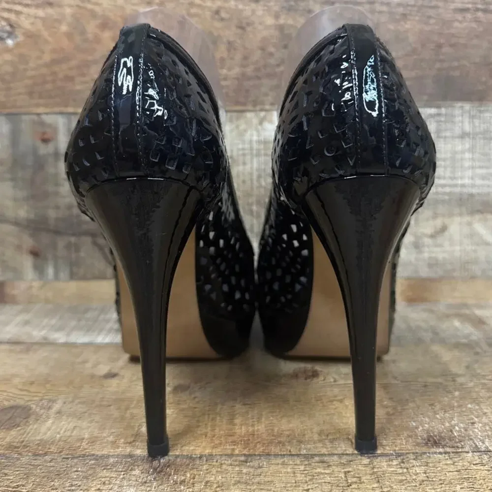 Stuart Weitzman Black Patent Leather Laser Cut Perforated Stiletto Heels SZ 9